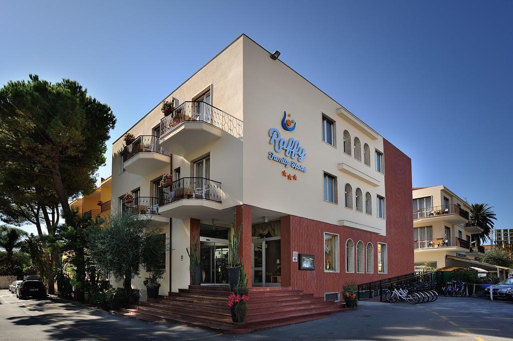 Raffy Family & Bike Hotel Diano Marina Extérieur photo